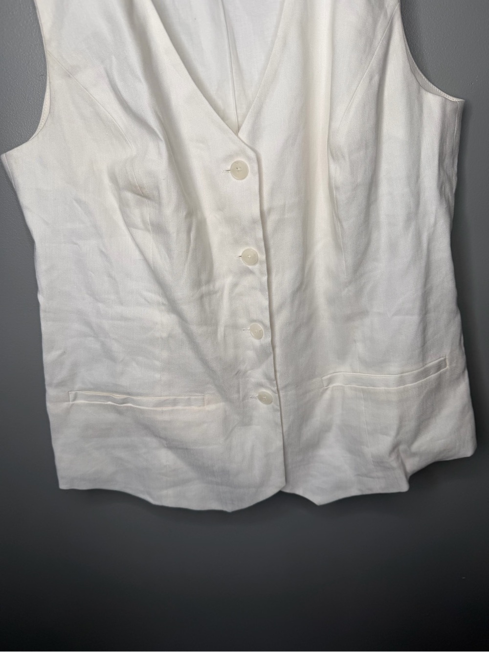 Favorite Daughter The Jones Linen Vest - Picture 7 of 14